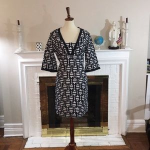 Ann Taylor Black & White Geometric V‑Neck Midi Dress